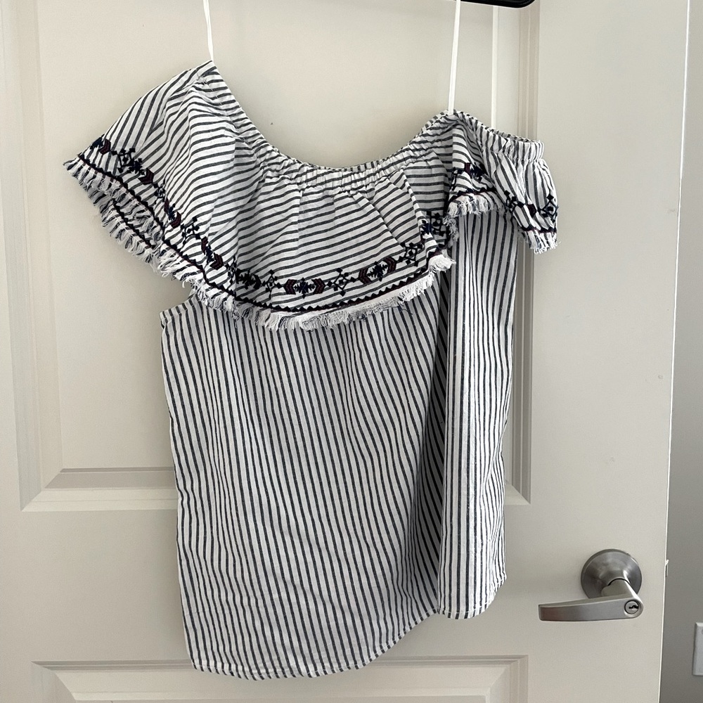 Women’s top ✨